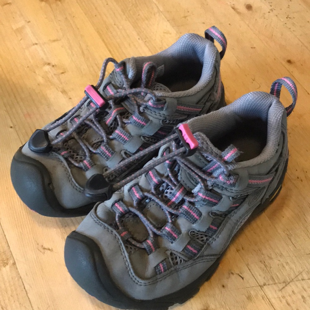 Girls Keen trail shoes